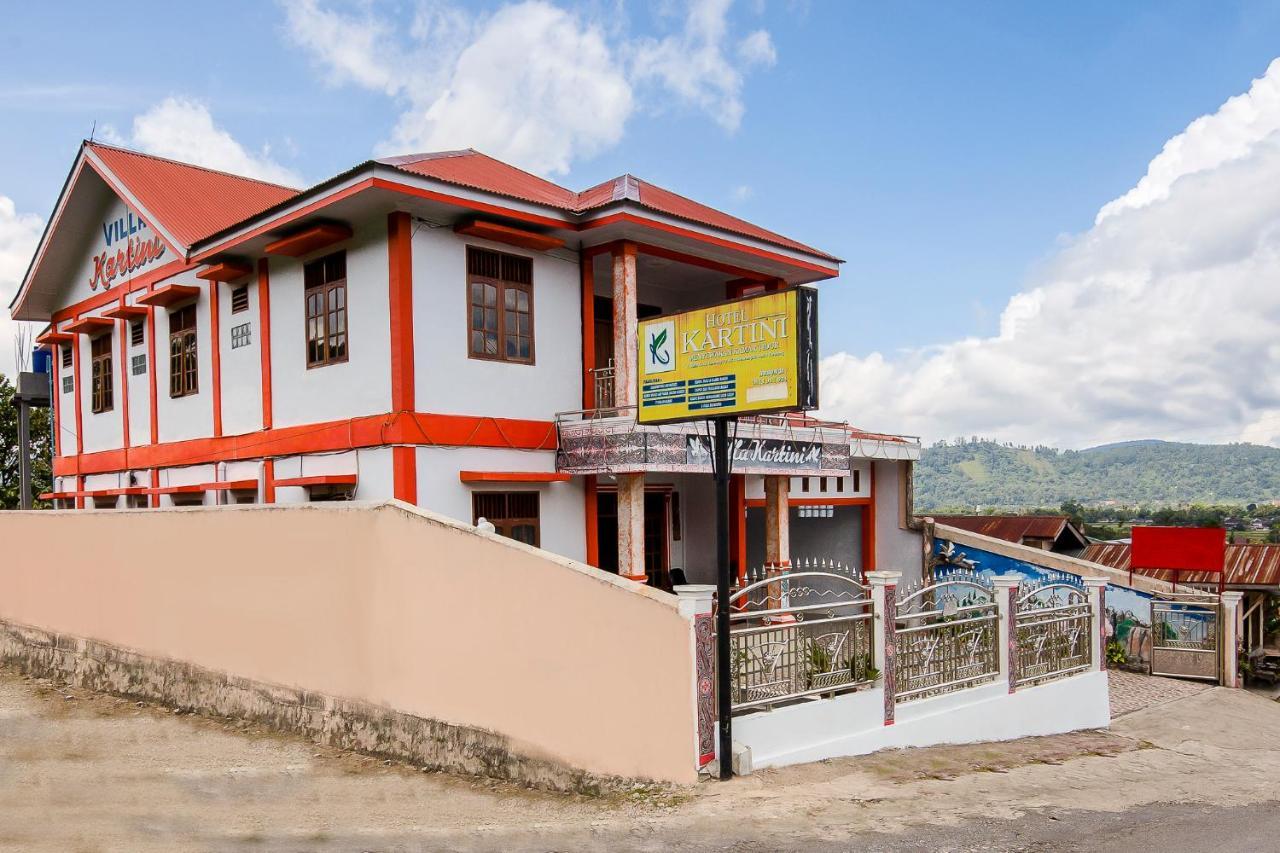 Oyo 1520 Hotel Kartini Tarutung Ngoại thất bức ảnh