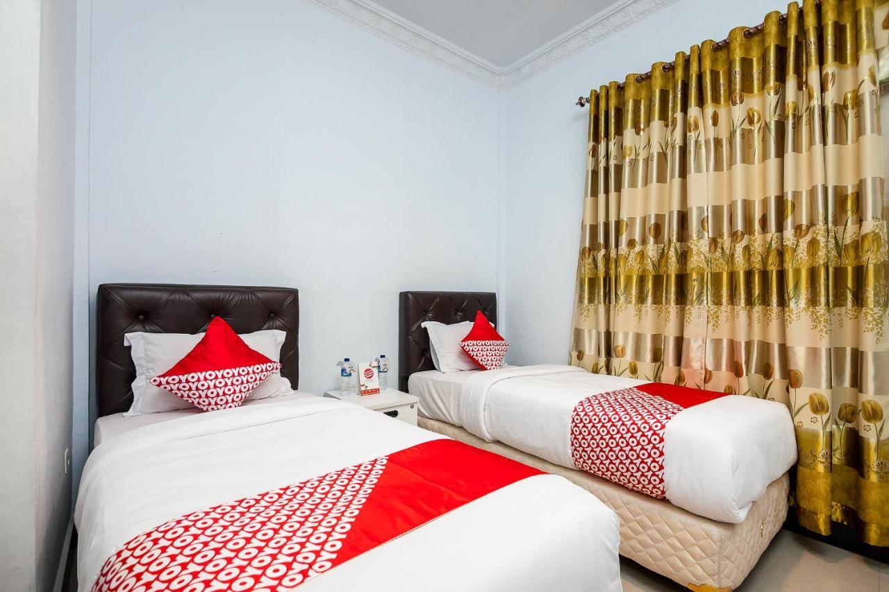 Oyo 1520 Hotel Kartini Tarutung Ngoại thất bức ảnh