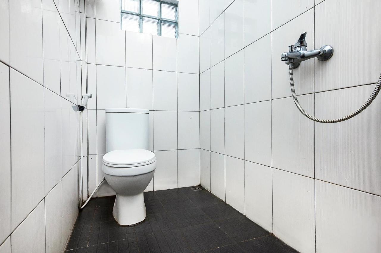Oyo 1520 Hotel Kartini Tarutung Ngoại thất bức ảnh