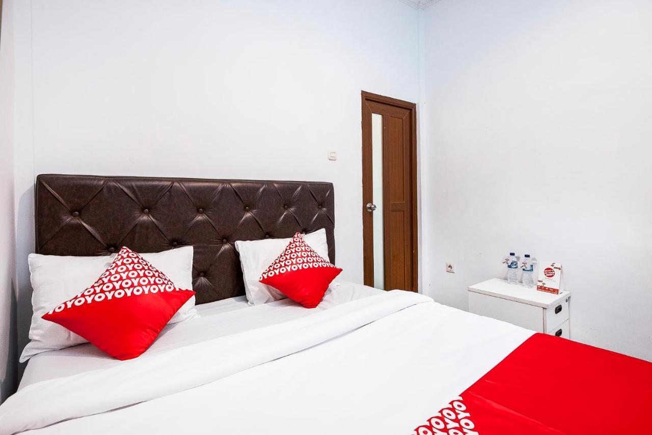 Oyo 1520 Hotel Kartini Tarutung Ngoại thất bức ảnh