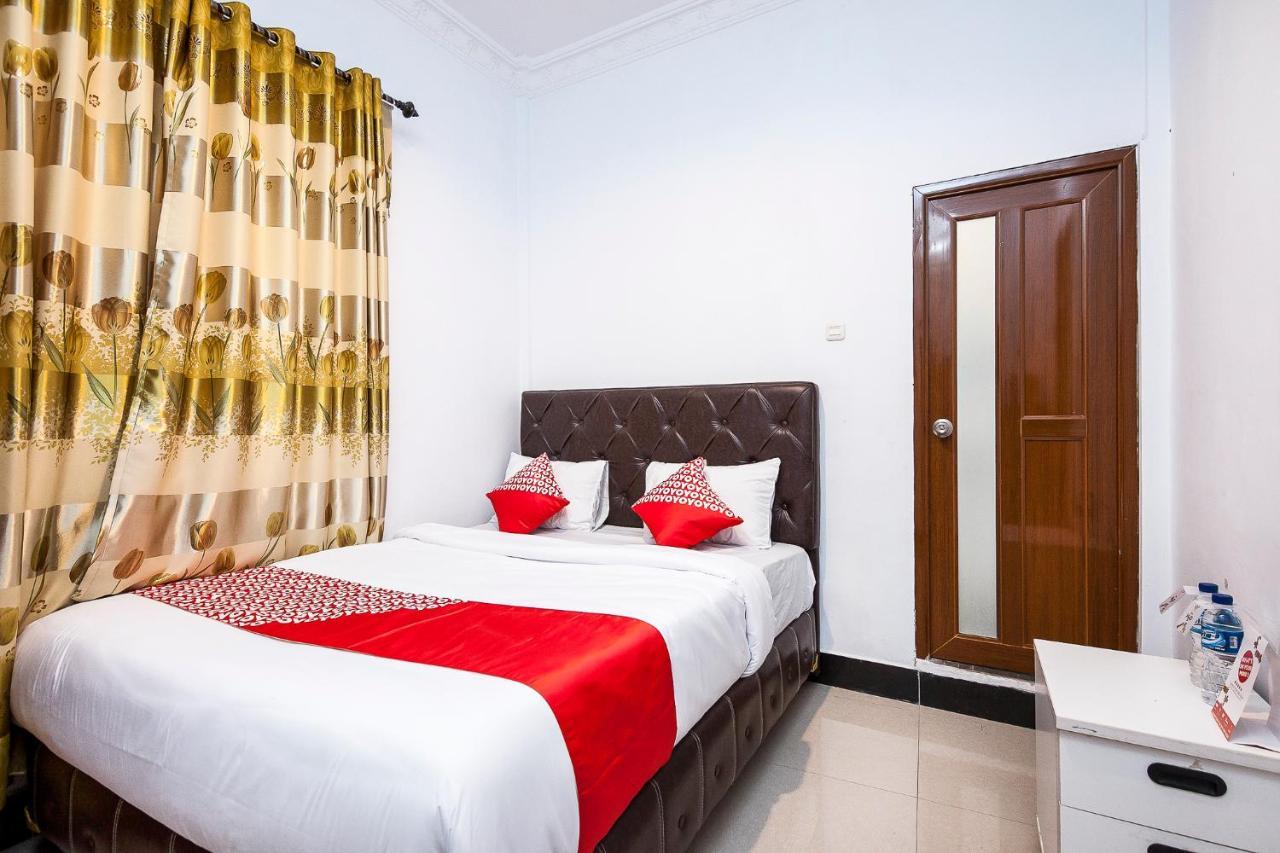 Oyo 1520 Hotel Kartini Tarutung Ngoại thất bức ảnh